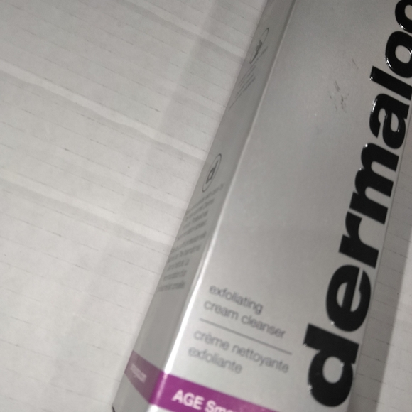 Dermalogica Skin Resurfacing Cleanser is a two-in-one cleanser and exfoliant 5.1 - Picture 2 of 3